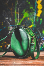 Load image into Gallery viewer, ტყავის ხალნაკეთი ჩანთა - (F-111)