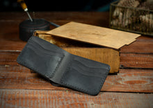 Load image into Gallery viewer, B-107 | კლასიკური Bi-fold საფულე/კაცი