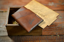 Load image into Gallery viewer, ტყავის საბარათე - (S-105)