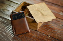 Load image into Gallery viewer, ტყავის საბარათე - (S-105)