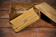 Load image into Gallery viewer, ქალის საფულე - (V-111)