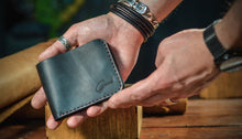 Load image into Gallery viewer, კლასიკური Bi-fold საფულე - (B-108)