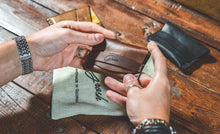 Load image into Gallery viewer, ტყავის საბარათე, ქამრით - (S-101)