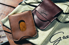 Load image into Gallery viewer, ტყავის საბარათე, ქამრით - (S-106)