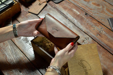 Load image into Gallery viewer, ქალის საფულე - (K-103)