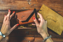 Load image into Gallery viewer, ქალის საფულე - (K-103)