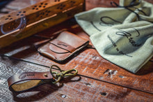 Load image into Gallery viewer, გასაღების საკიდი/საქამრე - (H-101)