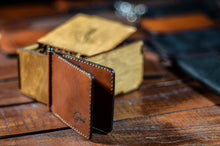 Load image into Gallery viewer, მამაკაცის საფულე, ფულის დამჭერით - (B-112)