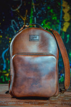 Load image into Gallery viewer, F-116 | ზურგჩანთა/ნატურალური ტყავი/ხელით შეკერილი