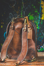 Load image into Gallery viewer, F-116 | ზურგჩანთა/ნატურალური ტყავი/ხელით შეკერილი