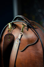 Load image into Gallery viewer, F-116 | ზურგჩანთა/ნატურალური ტყავი/ხელით შეკერილი