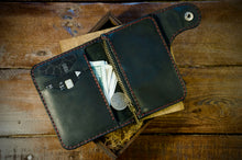 Load image into Gallery viewer, ბაიკერული საფულე ჩამკეტით - (P-111)