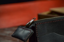 Load image into Gallery viewer, A-101 | კოსმეტიკის ჩანთა, ქალი