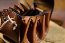 Load image into Gallery viewer, ტყავის ხელნაკეთი ქისა/ჩანთა - (H-107)