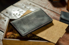 Load image into Gallery viewer, P-118 | საპასპორტე საფულე/ნატურალური ტყავი/უნისექსი