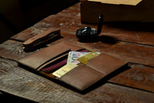 Load image into Gallery viewer, ტყავის საპასპორტე - (PP-104)