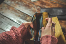 Load image into Gallery viewer, ქალის საფულე - (K-107)