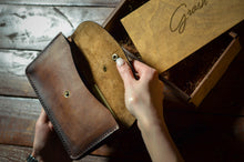 Load image into Gallery viewer, K-105 | ქალის საფულე/ნატურალური ტყავი/ხელნაკეთი