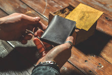 Load image into Gallery viewer, მამაკაცის საფულე - (P-101)