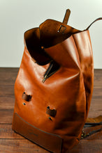 Load image into Gallery viewer, F-109 | ტყავის ზურგჩანთა