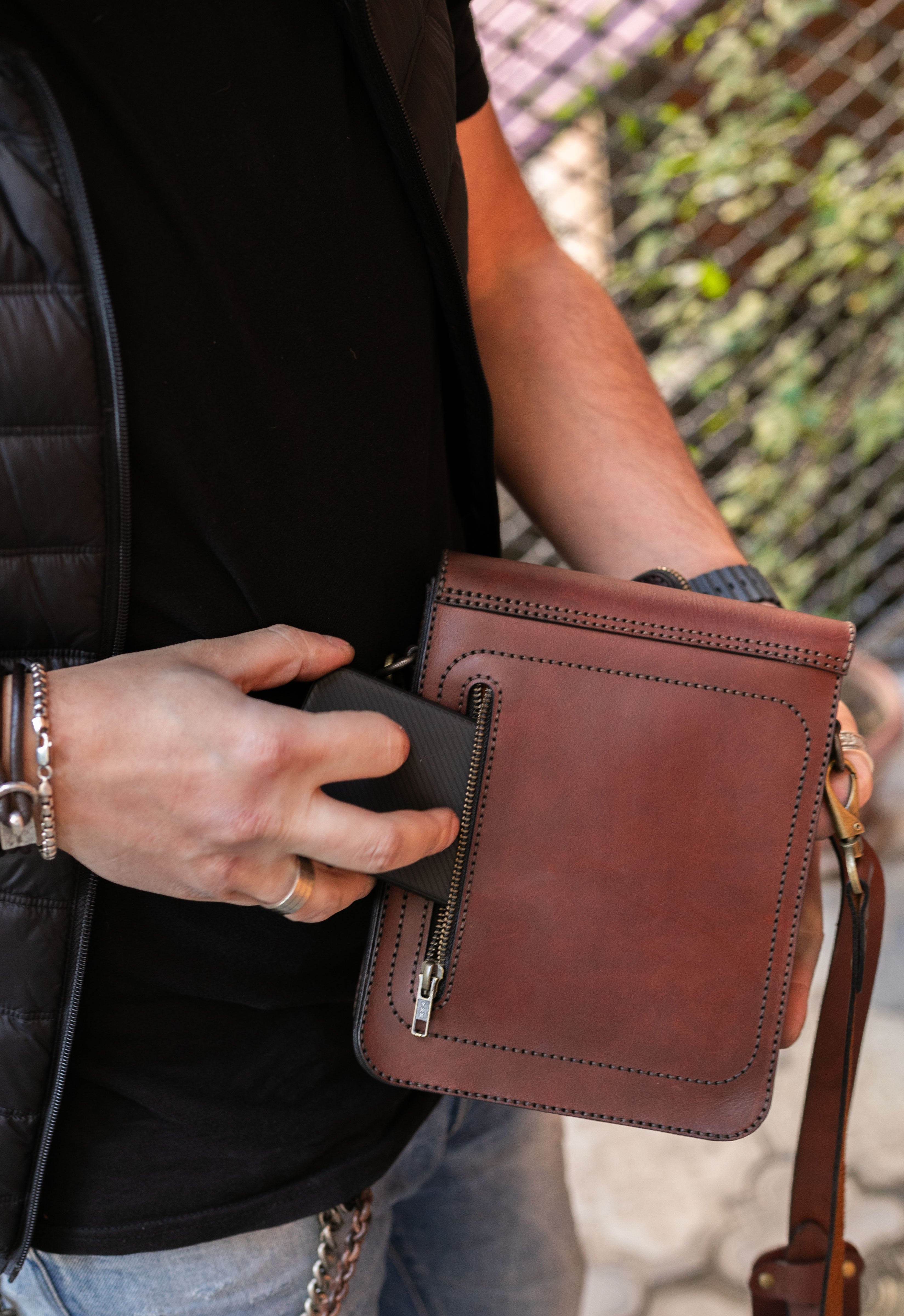 F-102 | ტყავის ჩანთა/Crossbody (Size M)