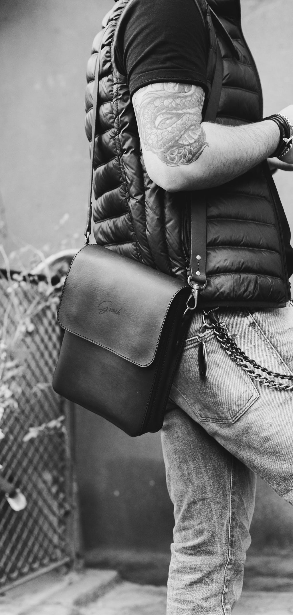 F-102 | ტყავის ჩანთა/Crossbody (Size M)