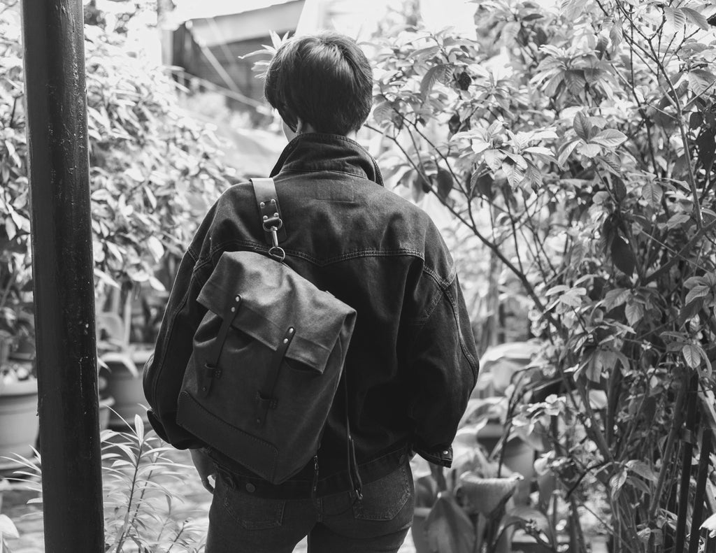 EL-104 | ზურგჩანთა/ნატურალური ტყავი/წყალგაუმტარი ნაჭერი