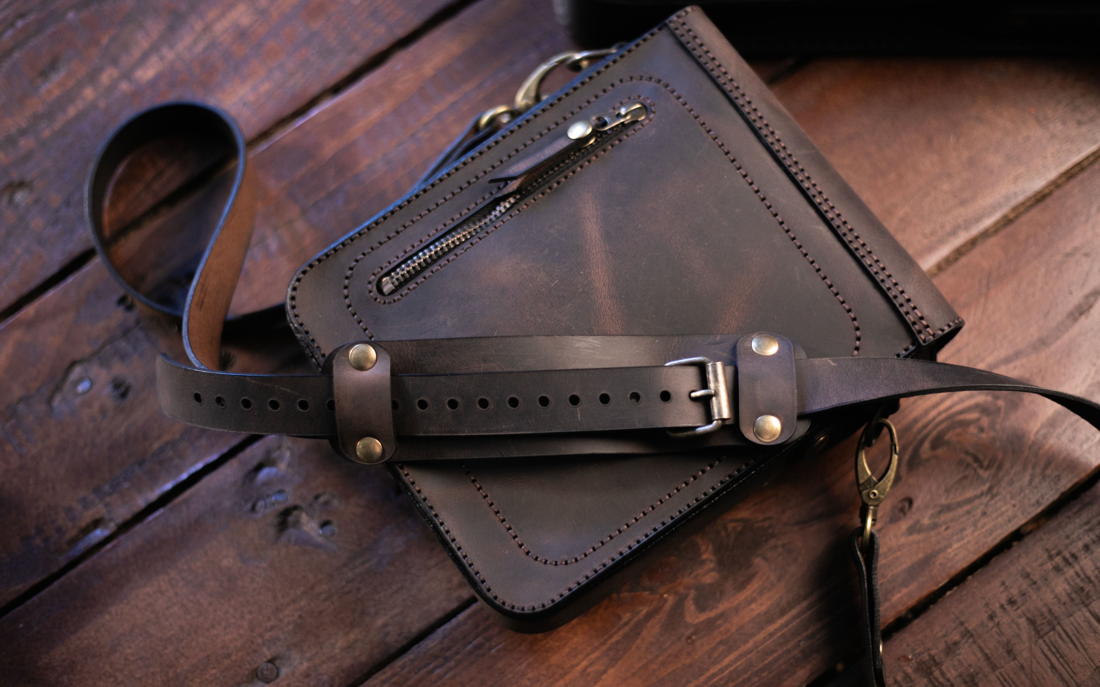 F-130 | ტყავის ჩანთა/Crossbody (Size S)