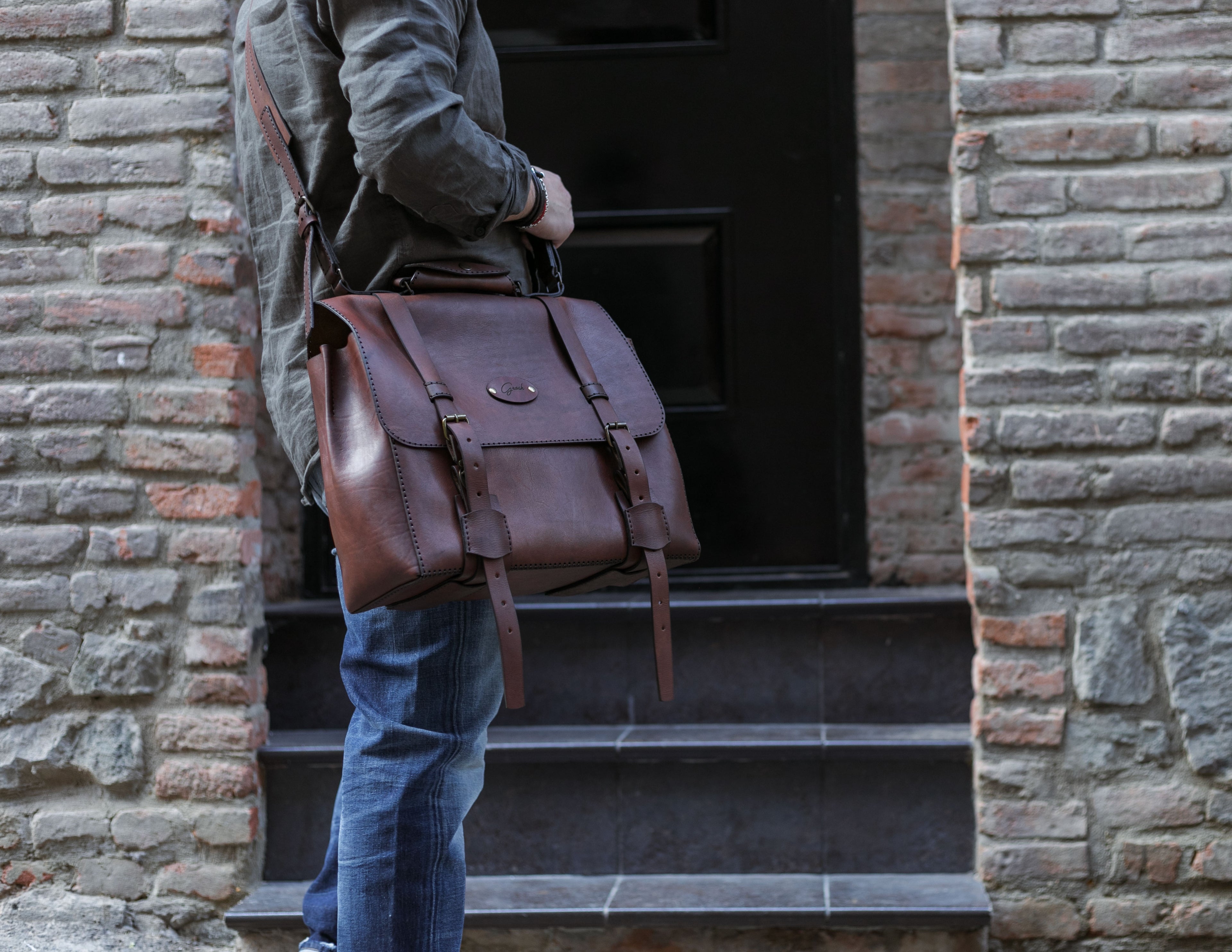 F-134 | ტყავის ჩანთა/ satchel bag/ უნისექსი