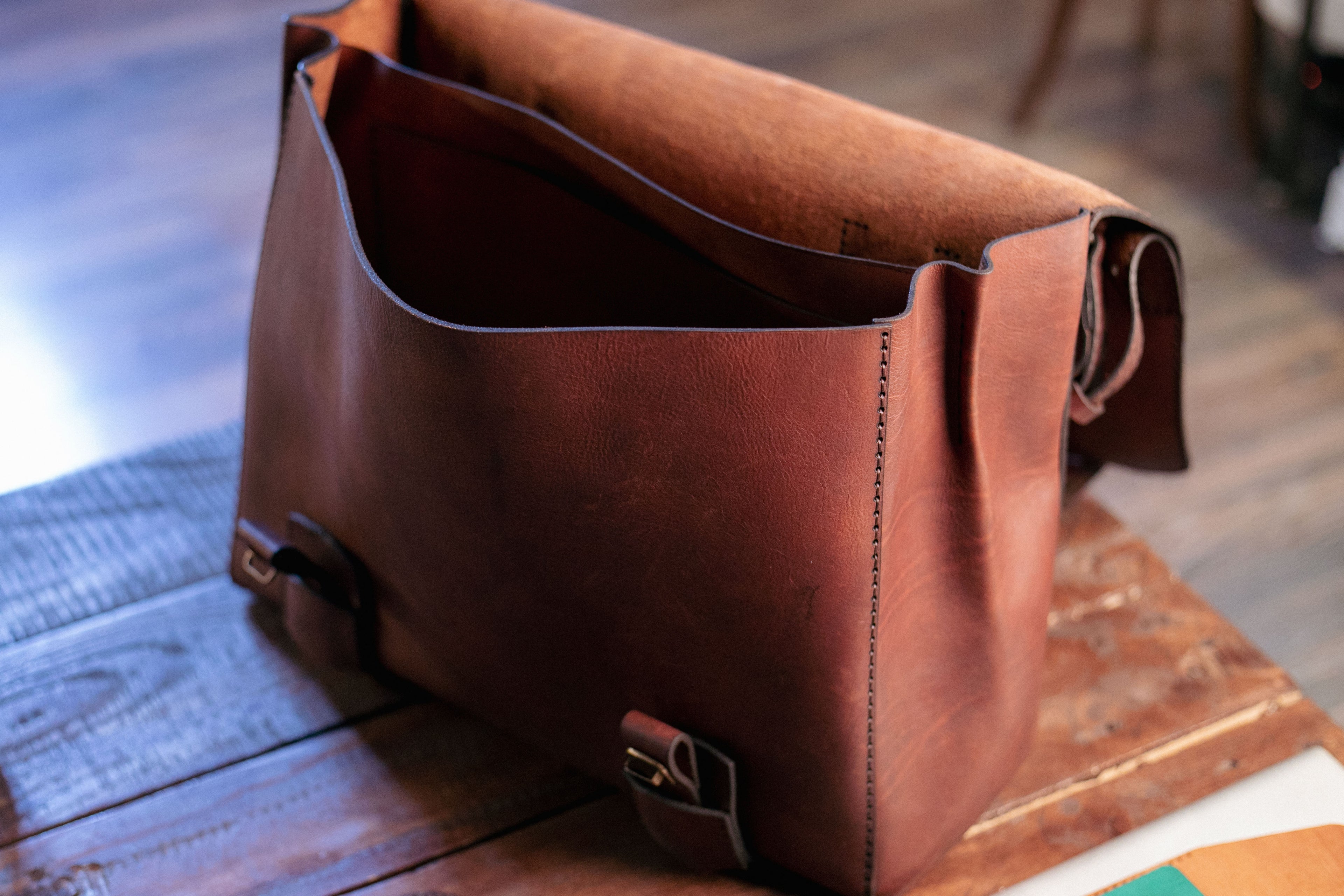 F-134 | ტყავის ჩანთა/ satchel bag/ უნისექსი