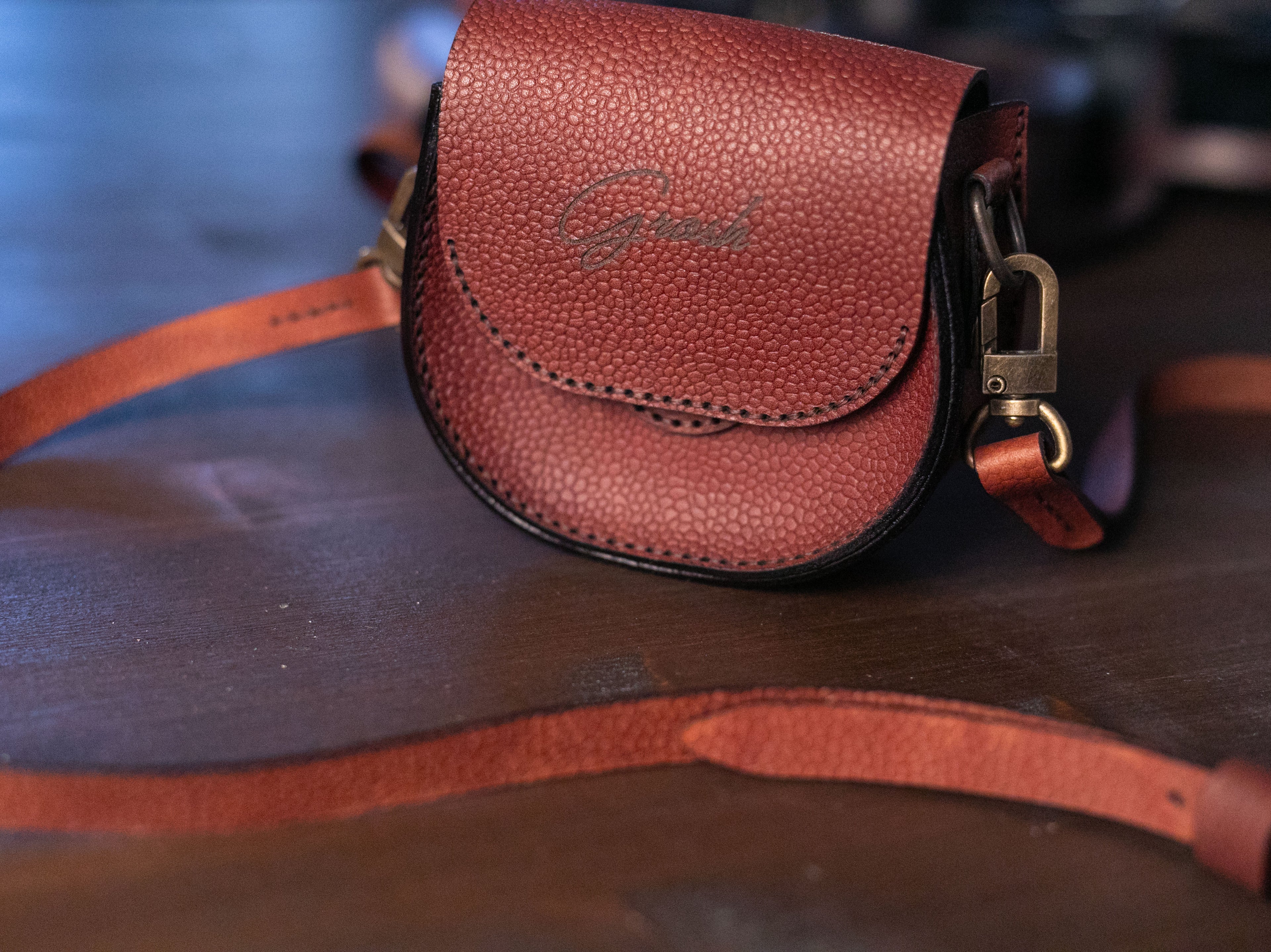 F-133 | ტყავის mini ჩანთა/Crossbody /ქალი