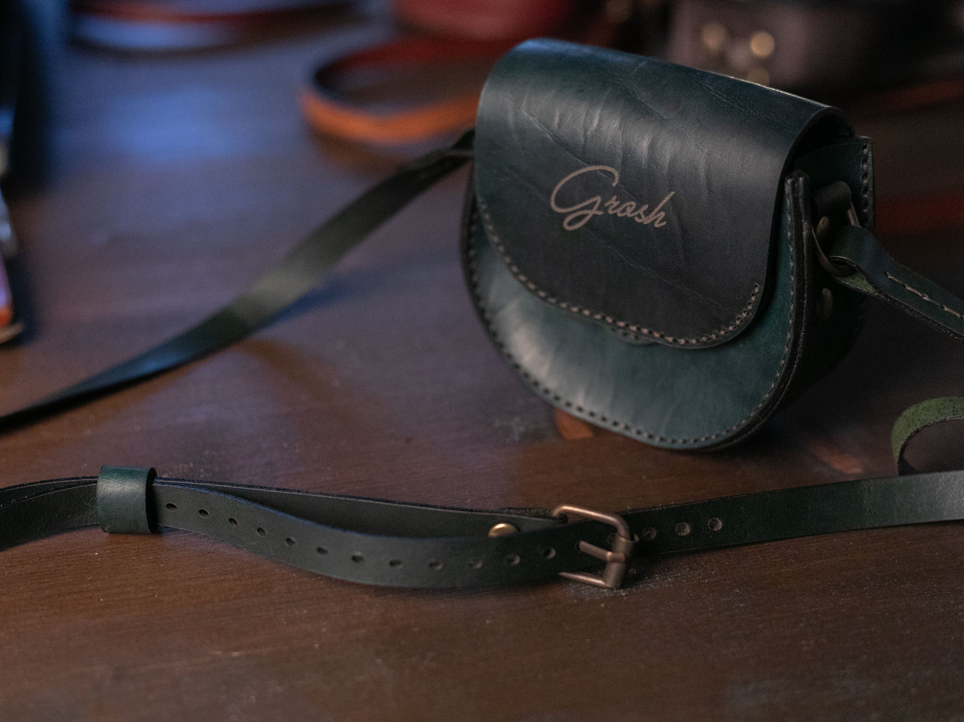 F-133 | ტყავის mini ჩანთა/Crossbody /ქალი