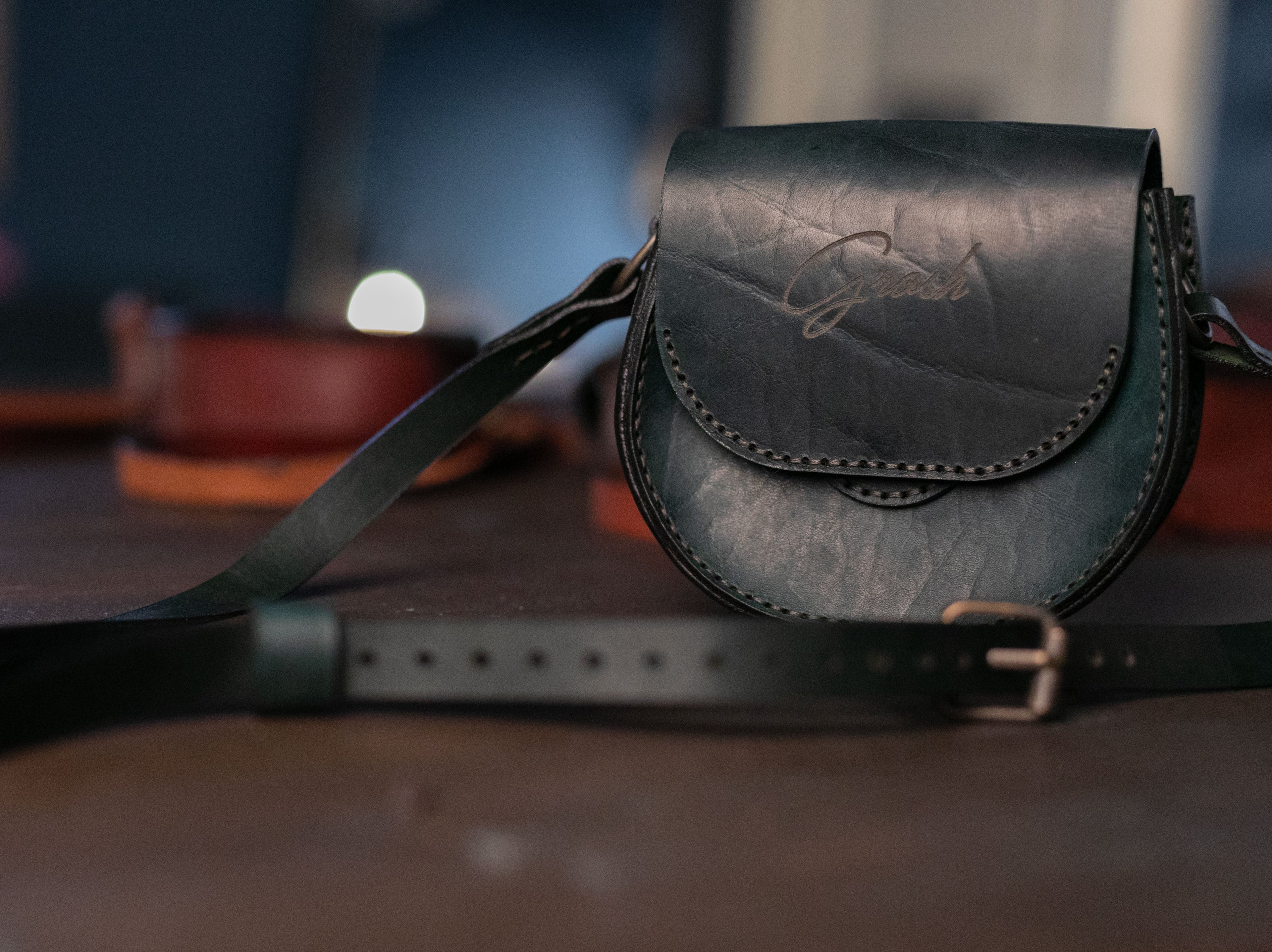 F-133 | ტყავის mini ჩანთა/Crossbody /ქალი