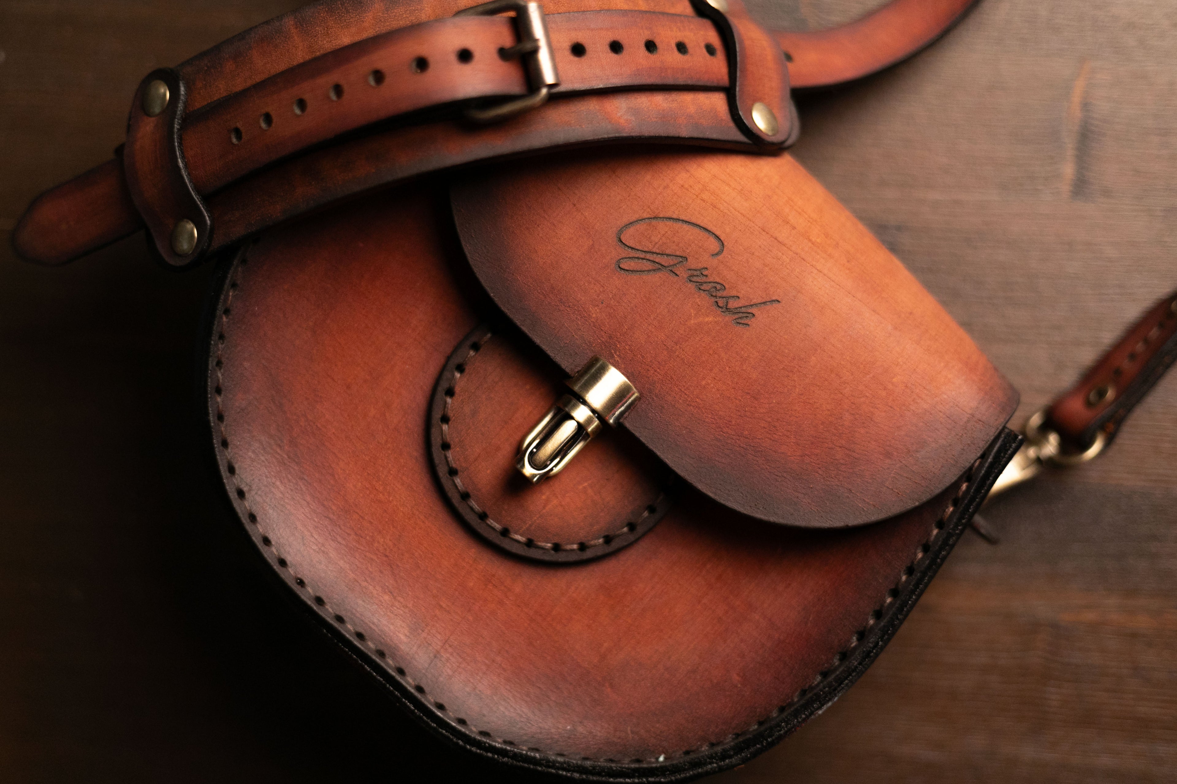 F-115 | ტყავის ჩანთა/Crossbody /ქალი