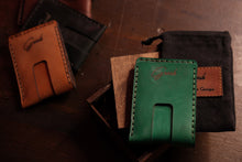 Load image into Gallery viewer, ტყავის საბარათე - (S-110)
