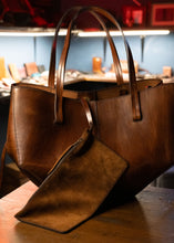 Load image into Gallery viewer, F-138 | ტყავის ჩანთა
