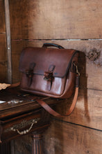 Load image into Gallery viewer, F-139 | ტყავის ჩანთა ლეპტოპისთვის /უნისექსი
