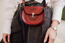 Load image into Gallery viewer, F-115 | ტყავის ჩანთა/Crossbody /ქალი
