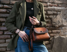 Load image into Gallery viewer, ტყავის ჩანთა F-136 – ხელნაკეთი ტყავი – Grosh

