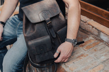 Load image into Gallery viewer, F-137 | ტყავის ზურგჩანთა, უნისექსი
