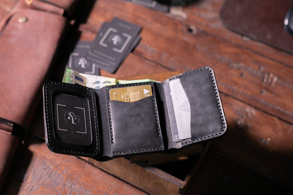 საფულე Tri-fold - (P-122)