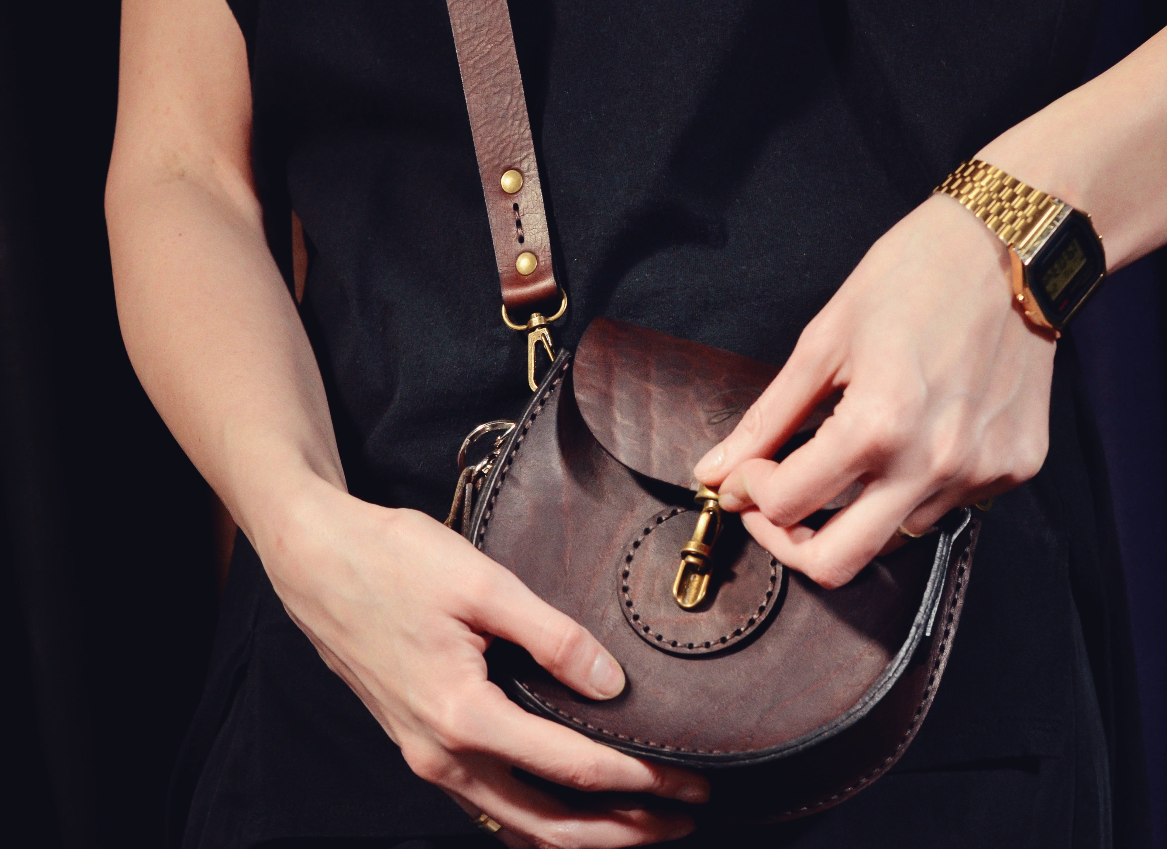 F-115 | ტყავის ჩანთა/Crossbody /ქალი