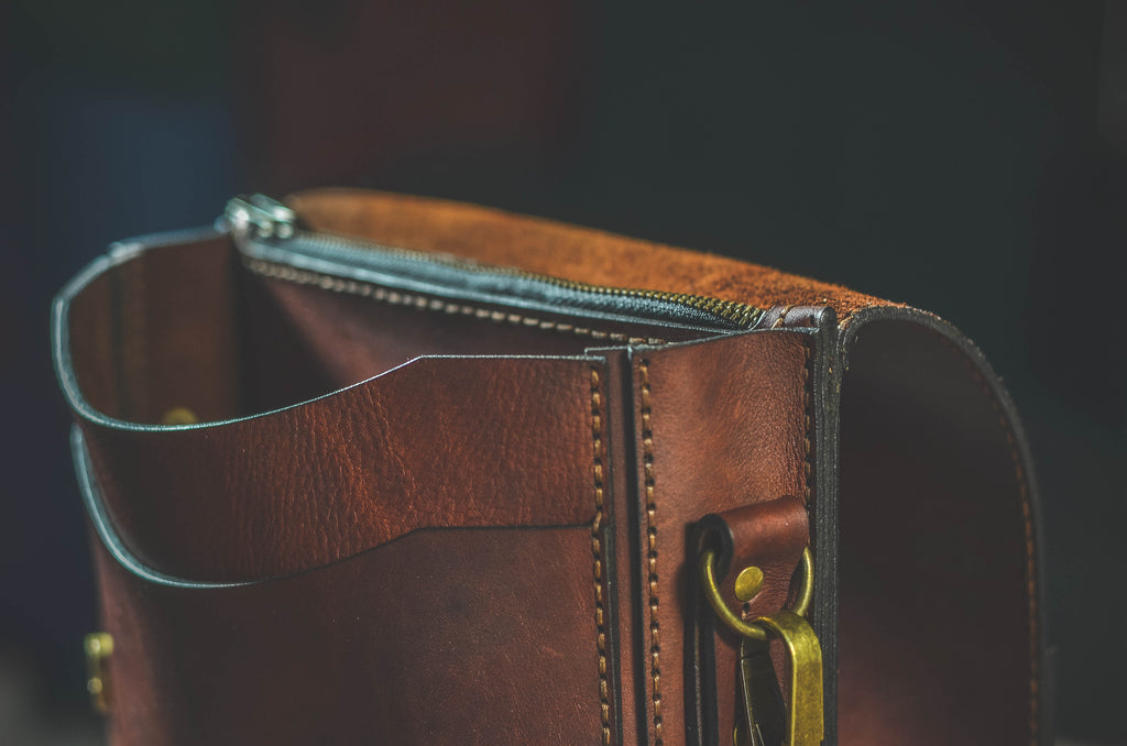 F-107 | ტყავის ჩანთა/Crossbody (Size L)